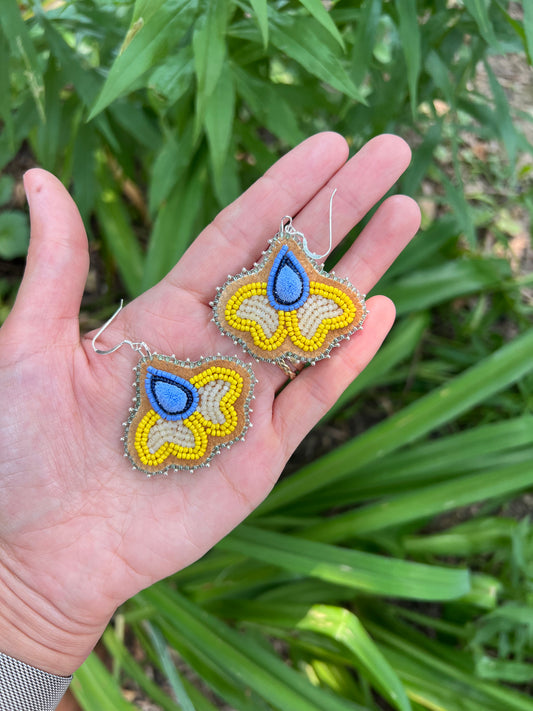 Tufted Floral Drops